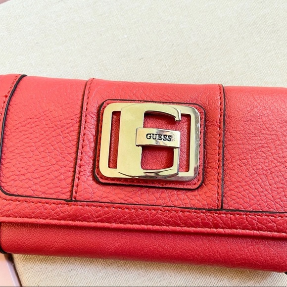 Guess Handbags - New Guess Wallet - NEW with Tag